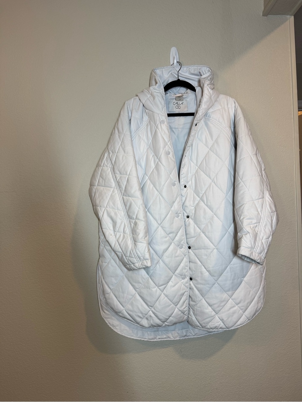 CALIA by Carrie Underwood White Diamond-Quilted Hooded Puffer Jacket